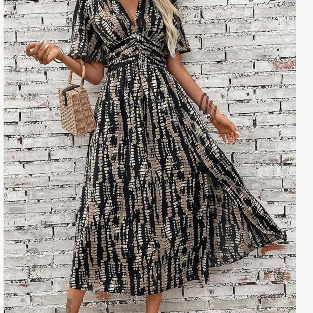 Chic Black and Cream Maxi Dress